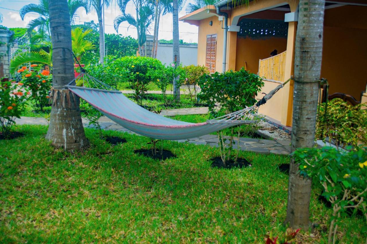 Fleurs D'Ylang Hotel Nosy-Be Bagian luar foto